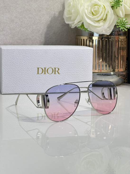 Picture of Dior Sunglasses _SKUfw77796809fw